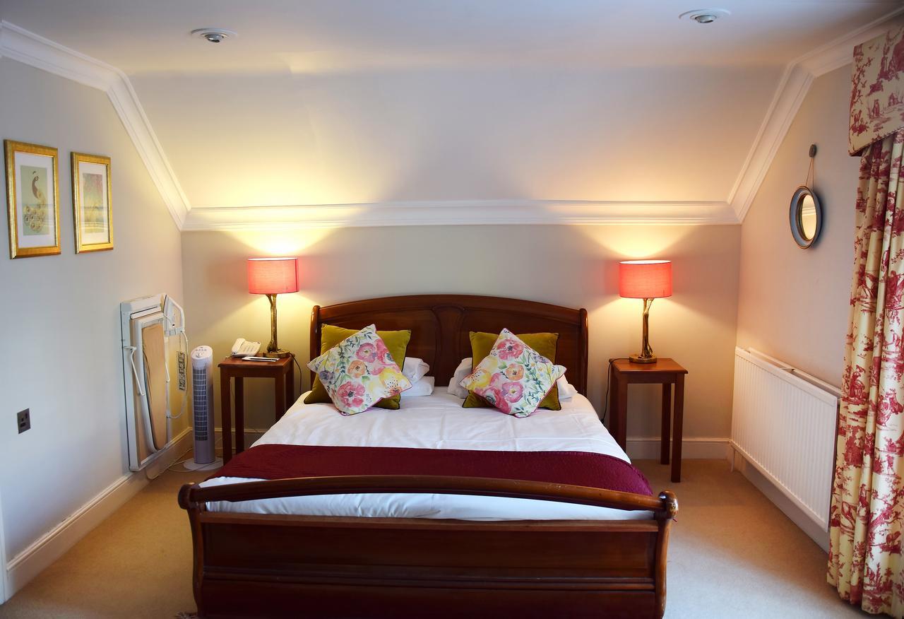 Esseborne Manor Hotel Hurstbourne Tarrant Exterior photo
