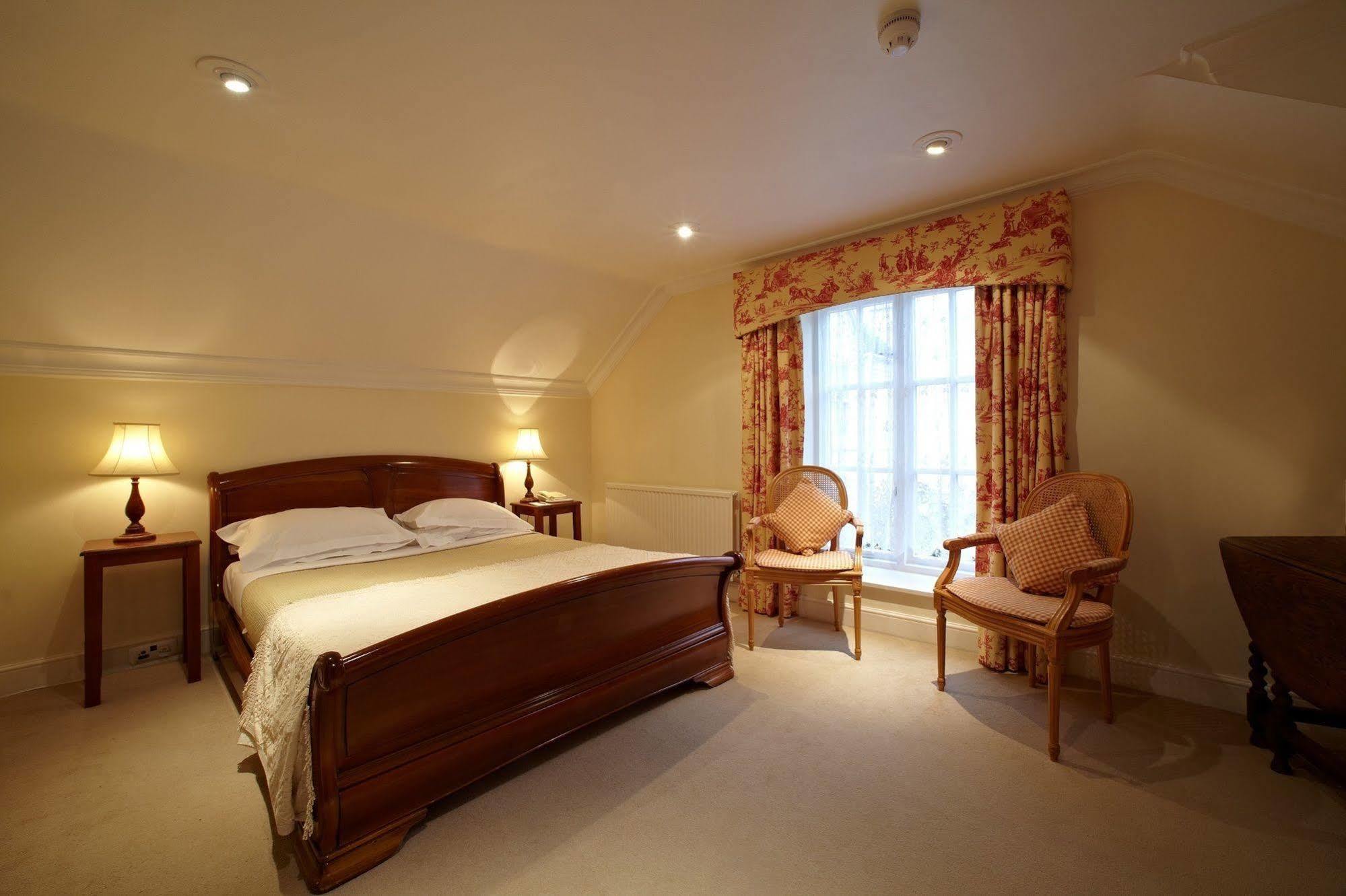 Esseborne Manor Hotel Hurstbourne Tarrant Exterior photo