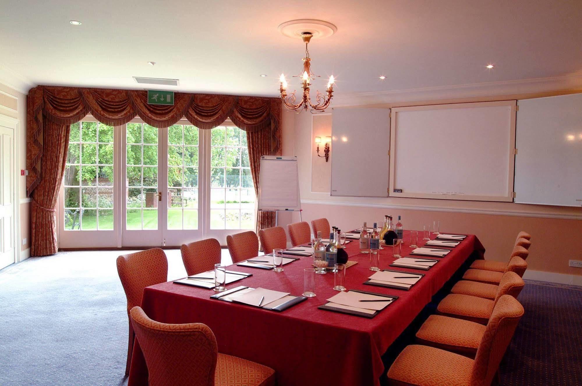 Esseborne Manor Hotel Hurstbourne Tarrant Exterior photo